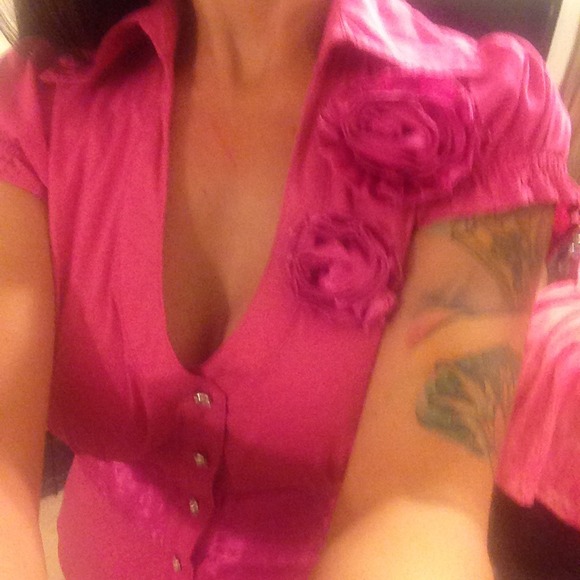 Top - Picture 2 of 4