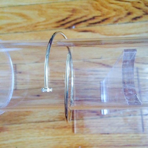Screw bracelet
