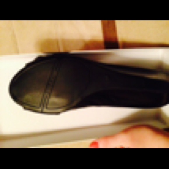 Nine West peep toe shoes - Picture 3 of 3
