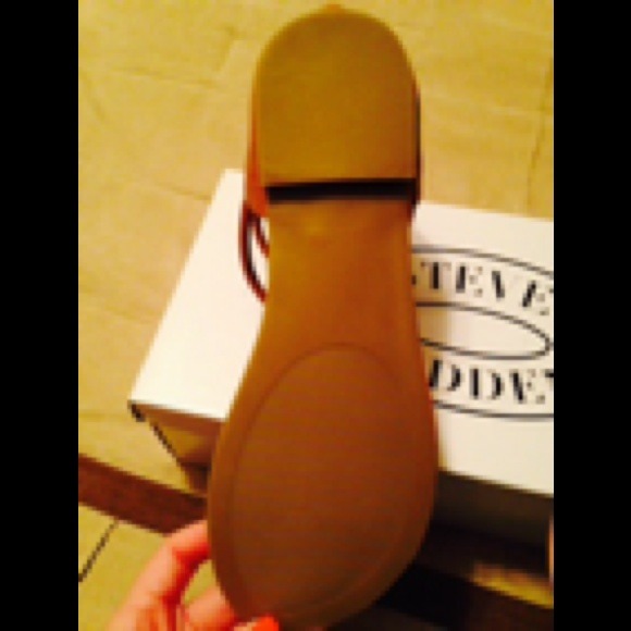 Steve Madden Boho tan flats - Picture 2 of 4