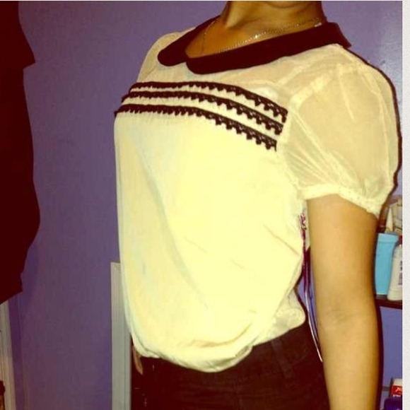 Princess by Vera Wang Peter Pan collar blouse