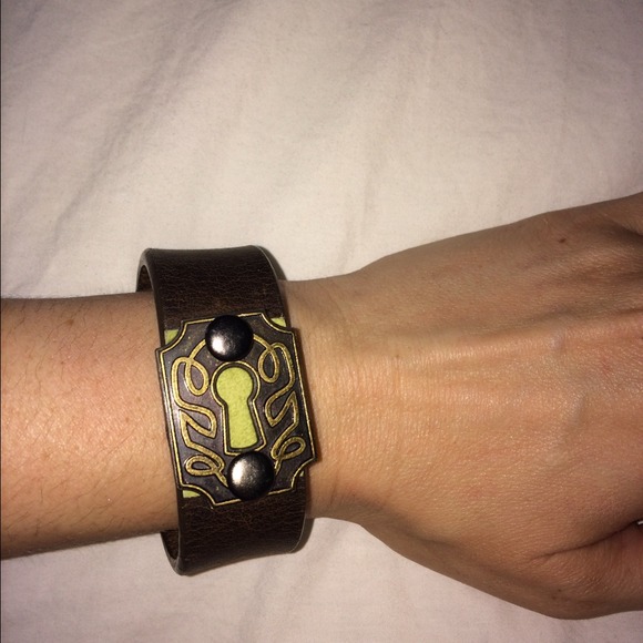 Lock bracelet