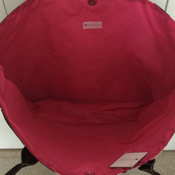 BEAUTIFUL BAG ... Not heavy - Picture 2 of 3