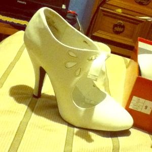 White Hot Tomato high heels