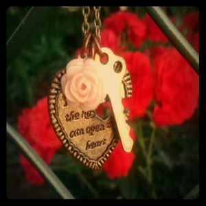 Lovely heart pendant costume necklace