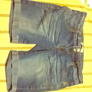 Lei Ashley low rise jean shorts