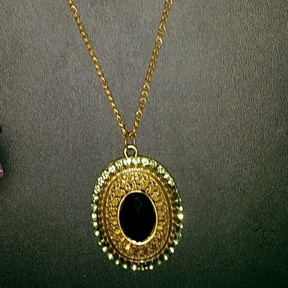 ??Retro Baroque long necklace sweater chain?? - Picture 3 of 4