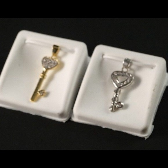 Women's Genuine .925 Sterling Silver Key Pendant