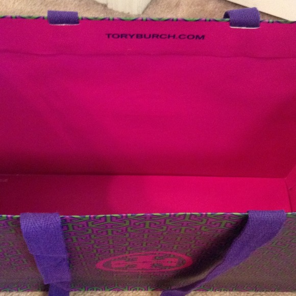 SOLD!! 1 large authentic Tory Burch shopper - Picture 3 of 4