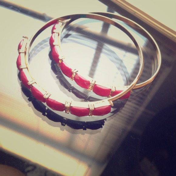 Hot Material!! Francesca's bracelets
