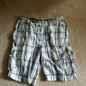 **HOLD FOR @FOURSOULS**Men's BKE shorts