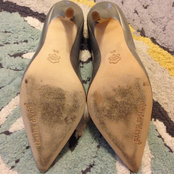 Charles David silver pumps - Picture 3 of 3