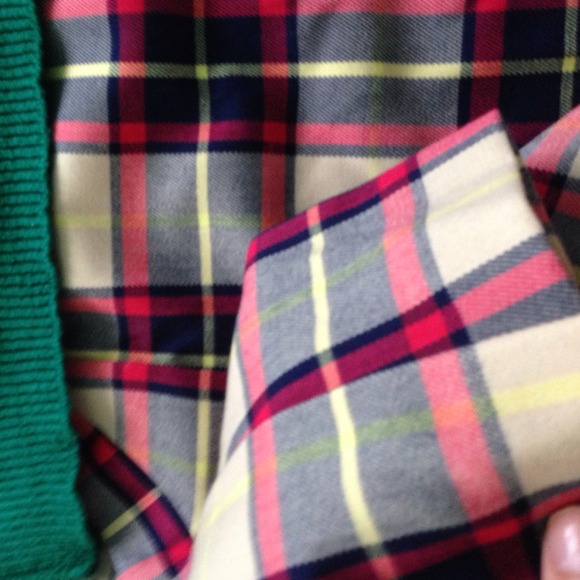 Size 7 plaid skirt never worn - Picture 3 of 4