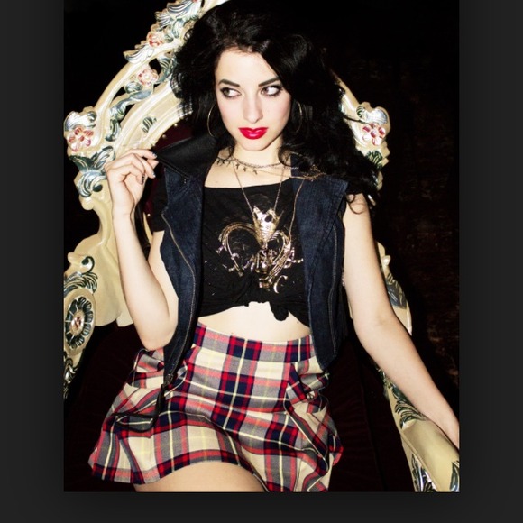 Size 7 plaid skirt never worn - Picture 4 of 4