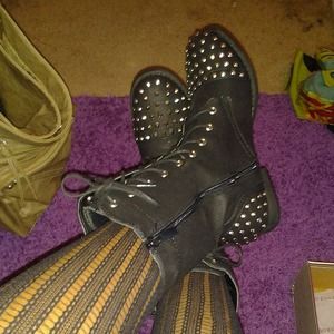 Lace up spiked combat boot