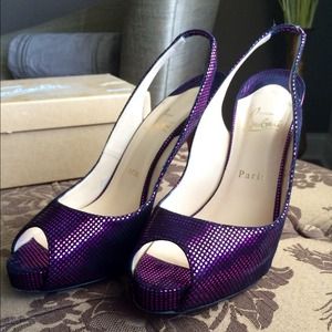 Beautiful Louboutin Slingbacks in a size 39.5