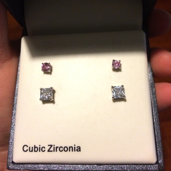 🚨Cubic zirconia earrings - Picture 2 of 4