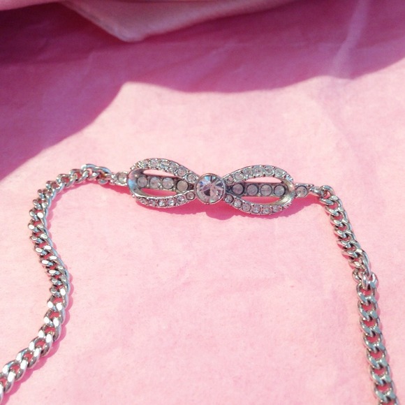 Clearance🔱Juicy Couture Silver Bling Bow Bracelet - Picture 3 of 4