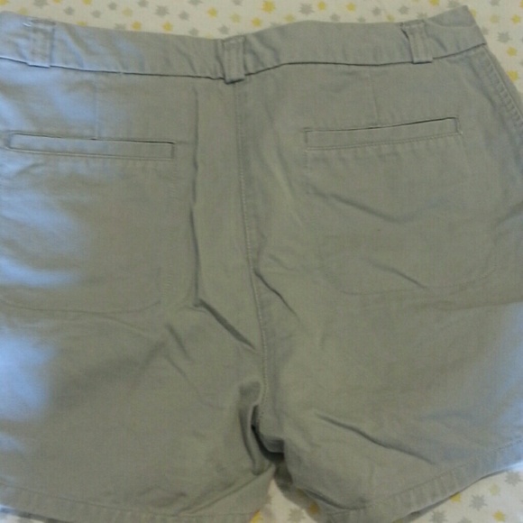 Shorts - Picture 3 of 3