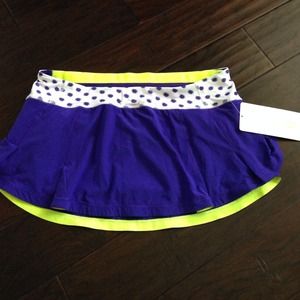 Lululemon priests skirt size 10 purple polka dot