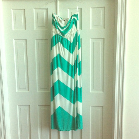 New Strapless Maxi Mint Chevron Dress small