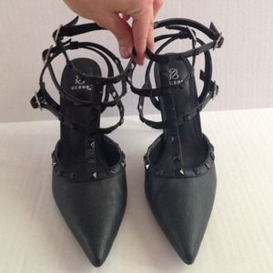 Rock stud style heels with studding!