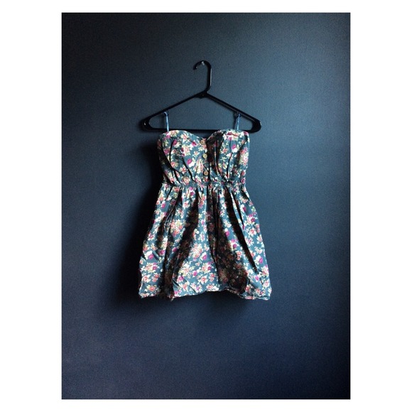 🚛 MOVING SALE 🚛 floral sweetheart tube dress