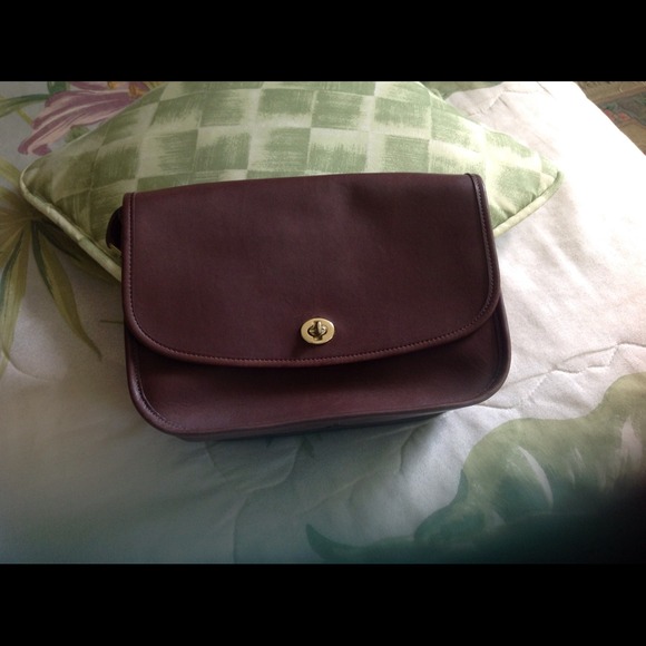 Coach shoulder/cross body bag.