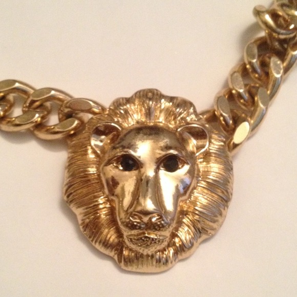 Cute lion gold statement necklace
