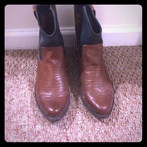 MIA cowboy boot