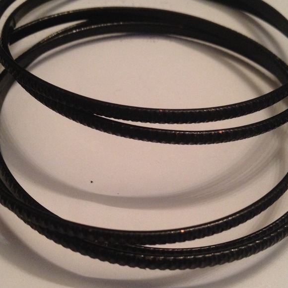 5pc black bangle set - Picture 2 of 2