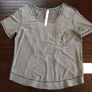 Lululemon calm SS tee black grey stripe size 10