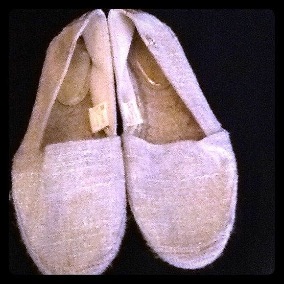 Etienne Aigner Shoes - @Nep723  Etienne Aigner tan espadrilles/ jeans