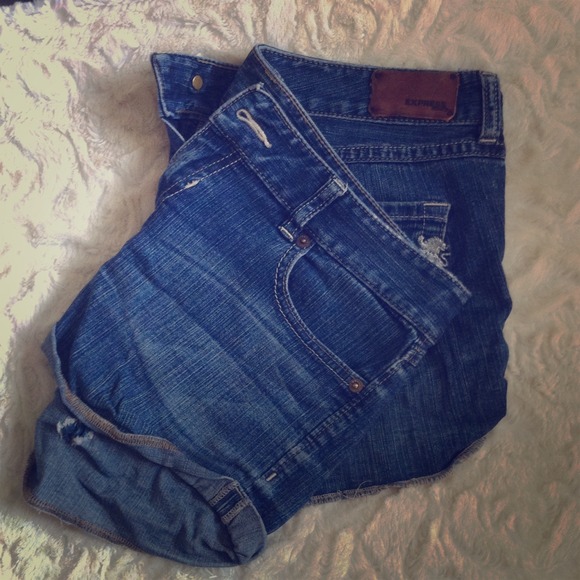 EXPRESS SHORTS