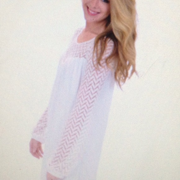 Cream shift dress size small. Never worn NWOT.