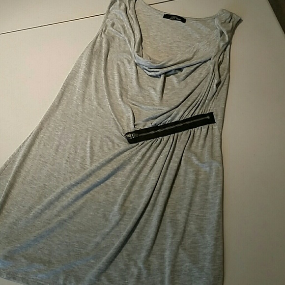Long tshirt with faux zipper