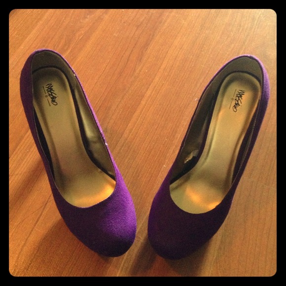 Mossimo Supply Co. Shoes - • Purple Heels •
