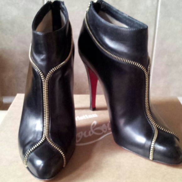 *SOLD*SOLD*CHRISTIAN LOUBOUTIN Designer - Picture 1 of 4