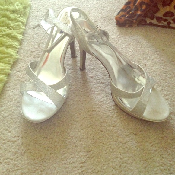 CALL IT SPRING Strappy shoes. 3inch