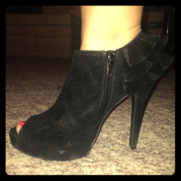 Black felt Booties