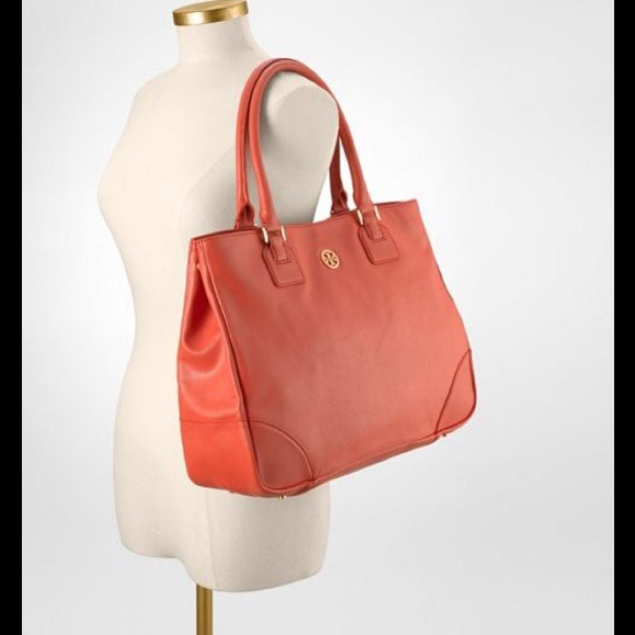 ❌SOLD❌ Tory Burch Saffiano Tote - Picture 4 of 4