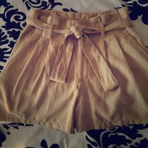 GORGEOUS! Tan Light Washable Suede Dress Shorts