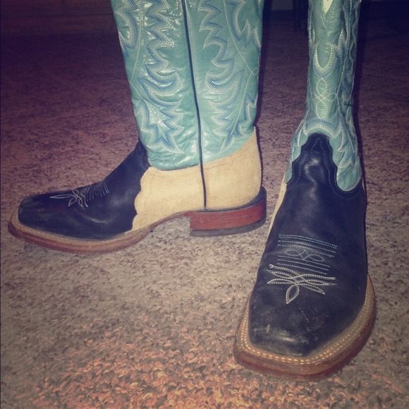 Black, tan and teal cowboy boots