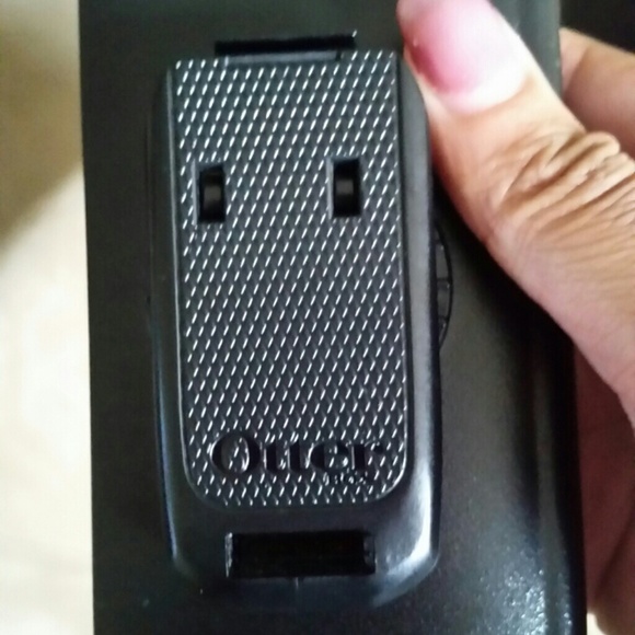 Android Otter box and phone clip - Picture 2 of 3