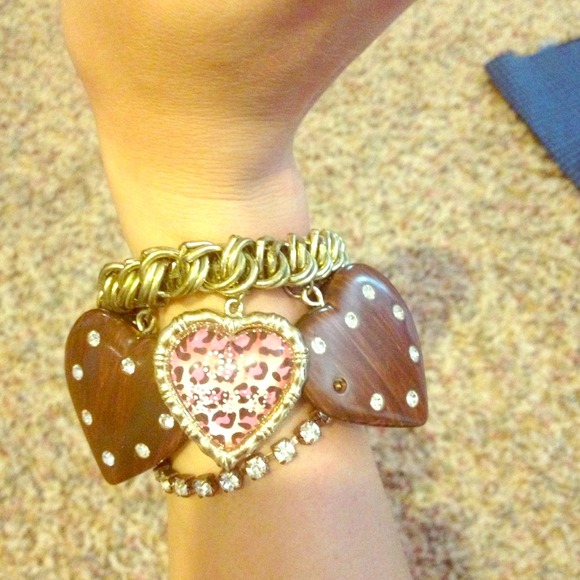 Betsey johnson bracelet 🐵💜