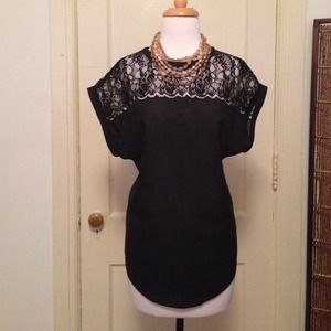 💖 Pretty Black Sheer Lace Top
