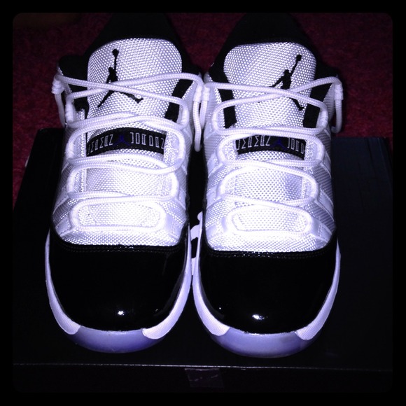 🔴SOLD🔴 concord 11 lows.