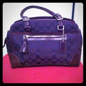 AUTHENTIC PURPLE COACH HANDBAG