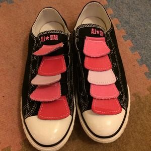 🌟Bundle🌟Converse shoes....