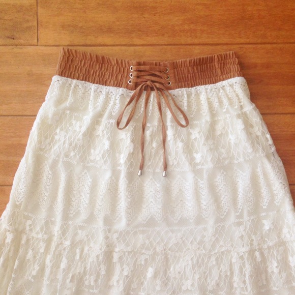 Ivory Lace Crochet Boho Hippie Peasant Maxi Skirt - Picture 2 of 3